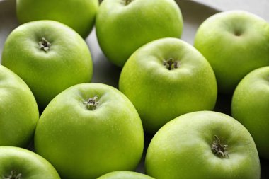 taze yeşil elma