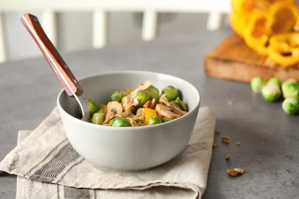 Nefis brussel ile kase salata masada lahanası