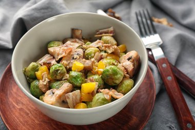 Nefis brussel ile kase salata masada lahanası