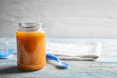 Sağlıklı bebek maması