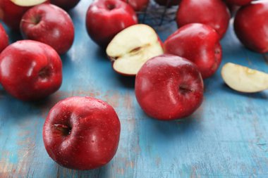 lezzetli kırmızı elmalar 