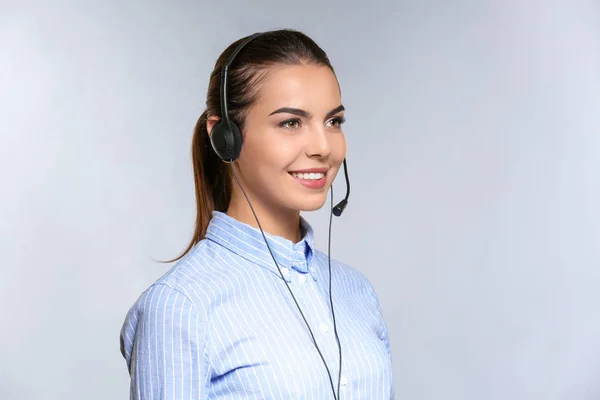 Consulting manager met headset — Stockfoto