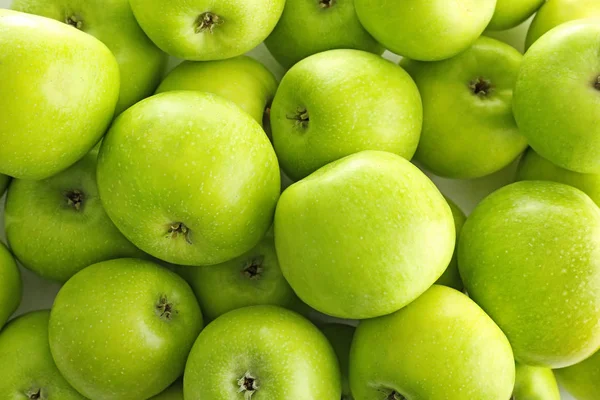新鮮な緑のりんご — ストック写真