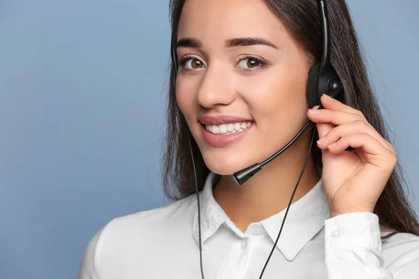 Gerente de consultoría con auriculares — Foto de Stock