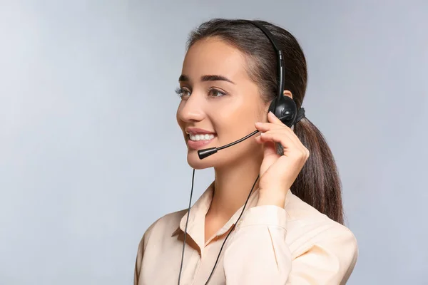 Consulting manager with headset — Stock Photo, Image