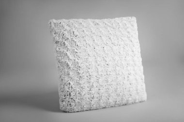 Açık renkli yumuşak yastık