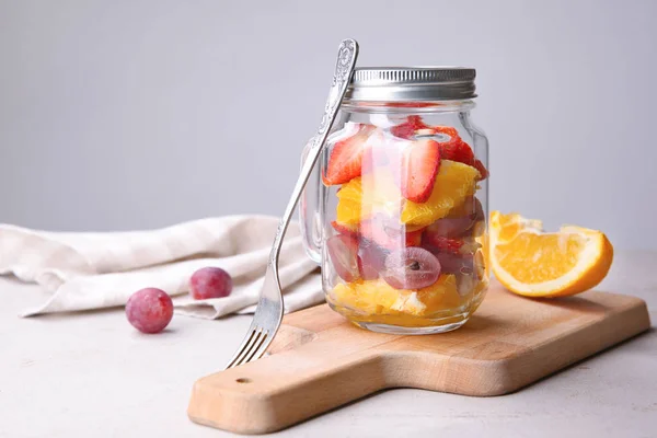 Heerlijke Fruitsalade Mason Jar Tafel — Stockfoto