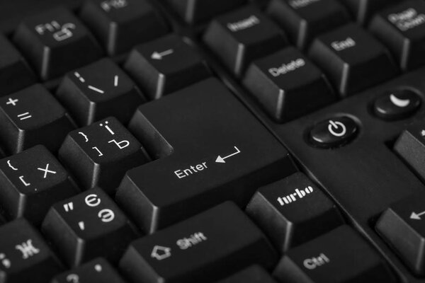 Новая клавиатура черного компьютера, крупный план
