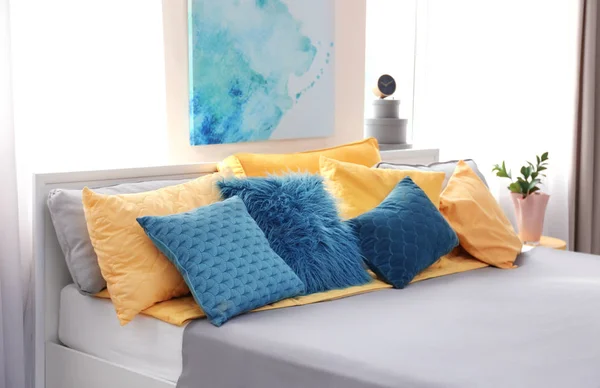 아름 다운 현대적인 침실 인테리어 — 스톡 사진