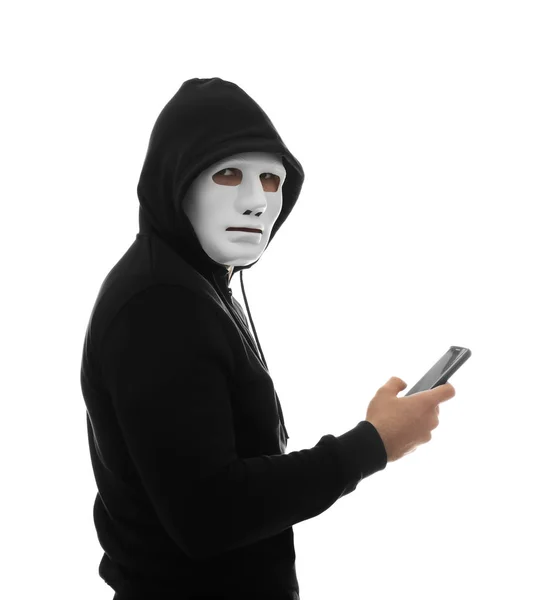 Hacker met telefoon op witte achtergrond — Stockfoto