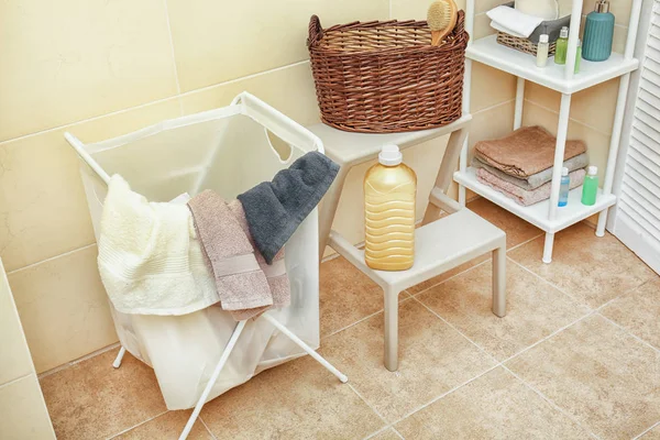Basket with laundry indoors — Stock Photo, Image