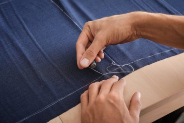 Genç Tekstil, closeup ile çalışma terzi