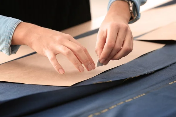 Young Tailor Working Sewing Pattern Closeup — Stock Photo, Image