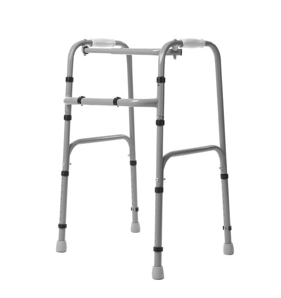 Металлическая рамка на белом фоне
