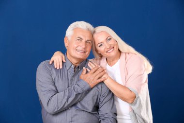 Olgun çift renk arka planı birlikte