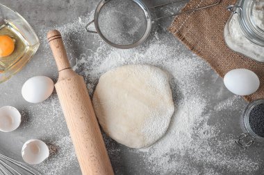 Oklava ile ham puf böreği 