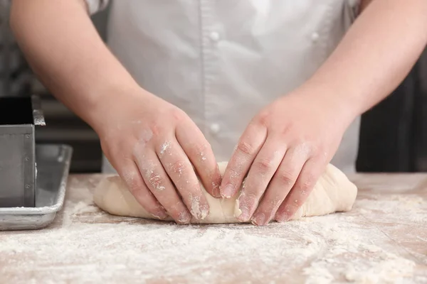 Man preparing bread — Stock Photo, Image