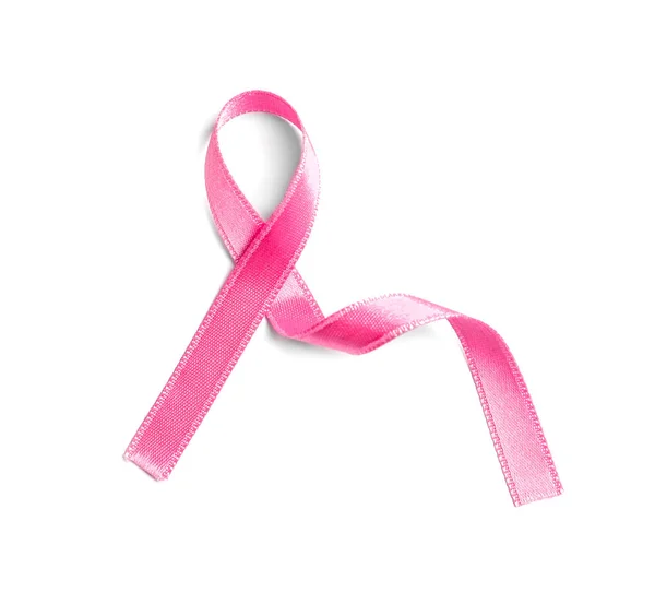 Розовая лента на белом фоне. Концепция информированности о раке груди — стоковое фото