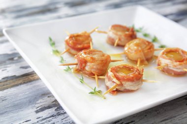 Pastırma ile plaka sarılmış tarak