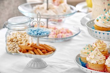 Farklı muamele etmek ile büfe masa 