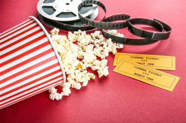patlamış mısır, film ve sinema biletleri