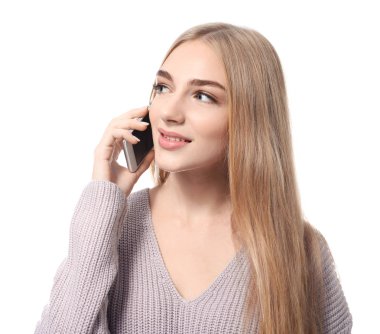 Cep telefonuyla konuşan kadın