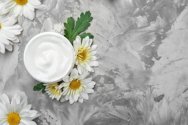 Borcan de crema de corp — Fotografie, imagine de stoc