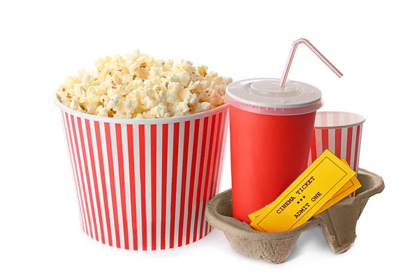 Patlamış mısır, soda ve sinema biletleri — Stok fotoğraf