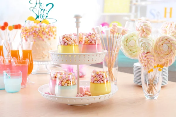 Köstliche Marshmallow-Desserts — Stockfoto