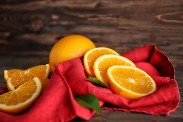 Frische Reife Orangen Auf Holztisch — Stockfoto