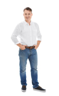 Beyaz izole yakışıklı olgun adam