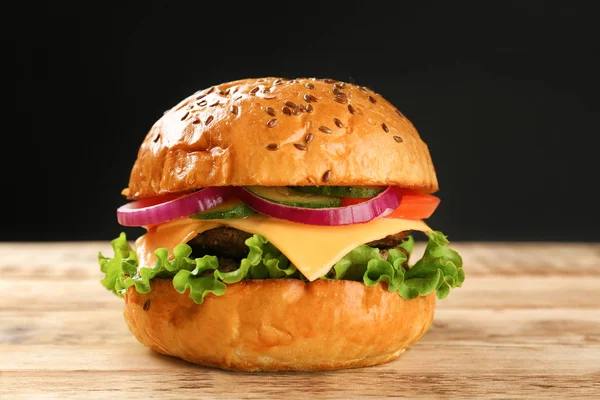 Leckerer Burger Auf Holztisch Fast Food — Stockfoto
