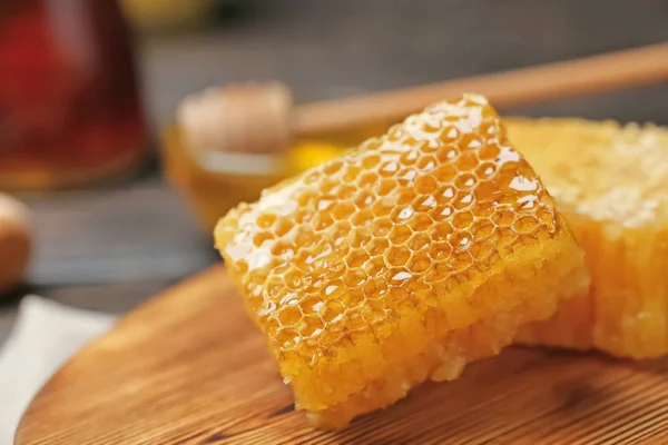 Fresh Honeycomb Wooden Board Closeup — Stock Photo, Image