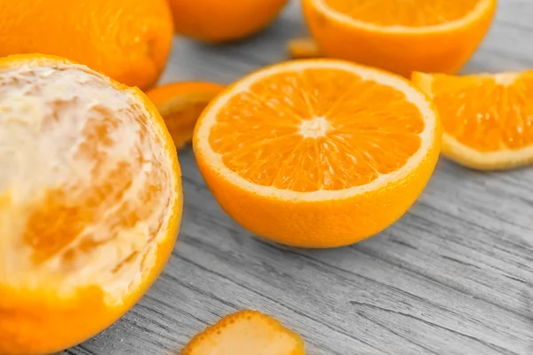 Naranjas Maduras Frescas Sobre Fondo Madera — Foto de Stock