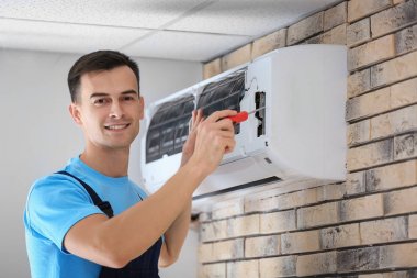 Erkek teknisyen tamir saç kremi 