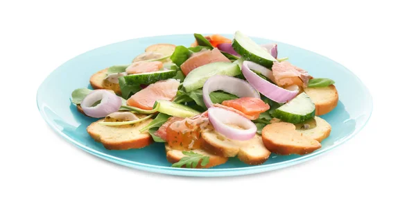 Тарелка с вкусным салатом на белом фоне — стоковое фото