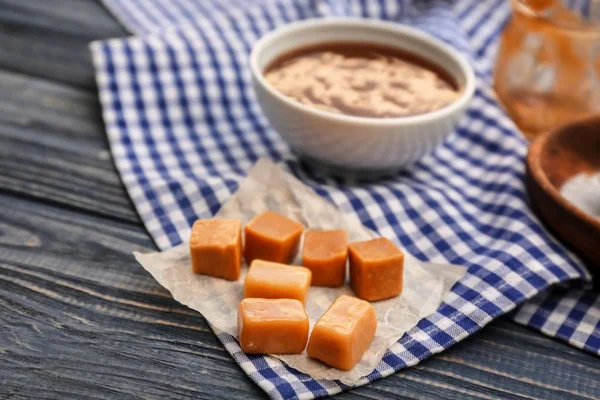Tasty Sweet Caramel Candies Table — Stock Photo, Image