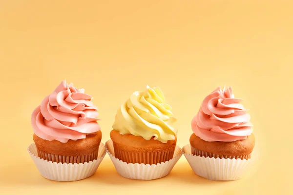 Smaklig Cupcakes Färg Bakgrund — Stockfoto