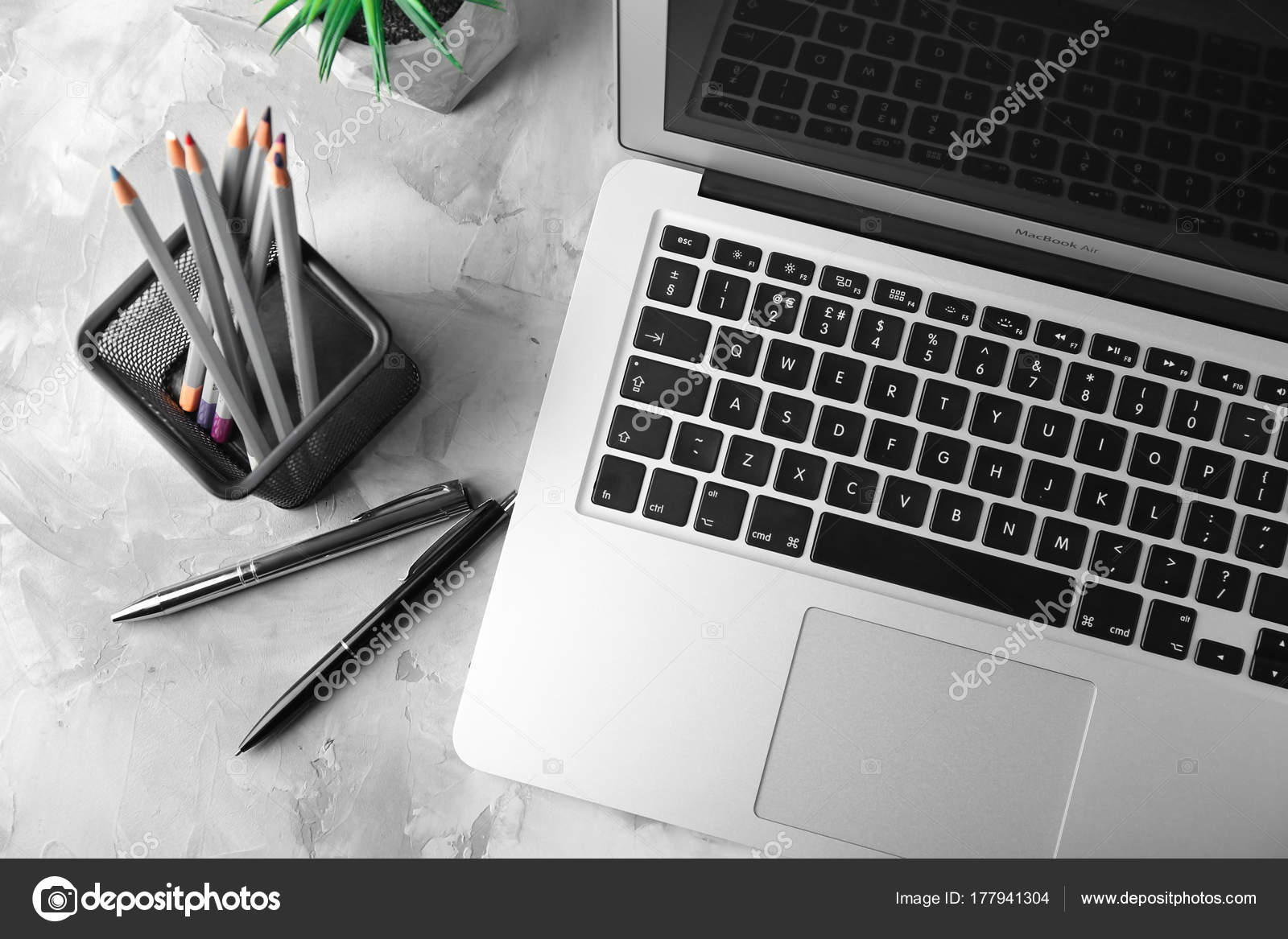 苹果macbook 空气银 图库社论照片 C Belchonock 苹果macbook 空气银 图库社论照片 C Belchonock