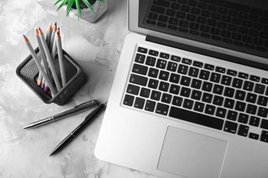 Apple Macbook Air gümüş 