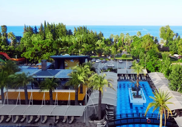 Malerischer Blick Auf Tropisches Resort Mit Palmen — Stockfoto