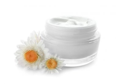 Vücut kremi ve beyaz zemin üzerine güzel çiçekler ile jar