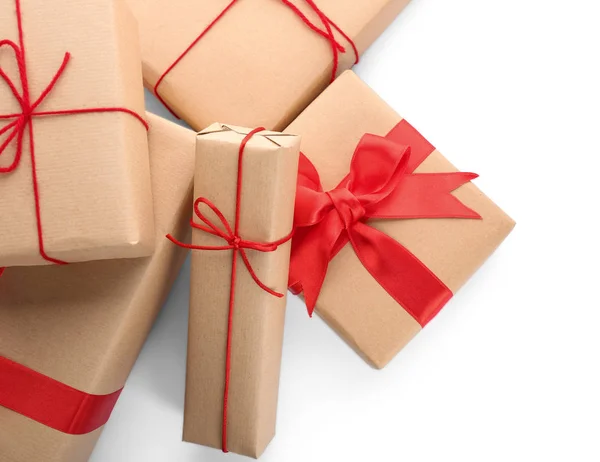 Paket Geschenkboxen Mit Roten Schleifen Auf Weißem Hintergrund — Stockfoto