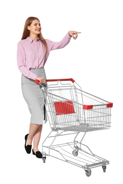 Junge Frau Mit Leerem Einkaufswagen Auf Weißem Hintergrund — Stockfoto