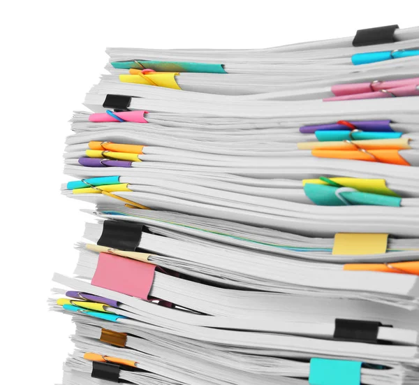 beyaz zemin üzerinde iş belgelerinin yığını