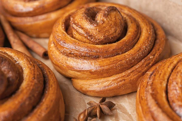 Rolos de canela doce, close-up — Fotografia de Stock