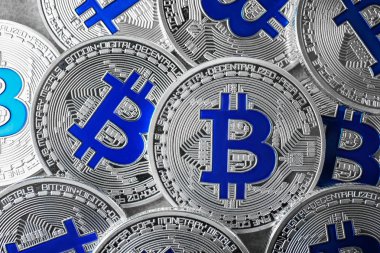 Birçok gümüş bitcoins 