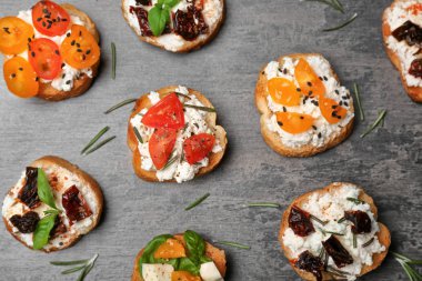 Domates ile lezzetli bruschettas