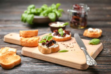 Kurutulmuş domates Bruschetta