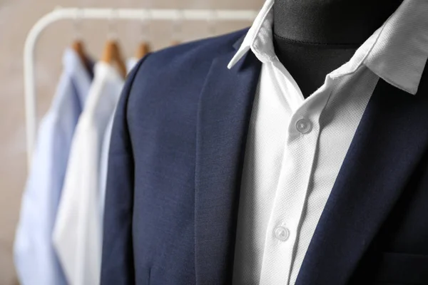 Custom-made suit on mannequin — Stock Photo, Image